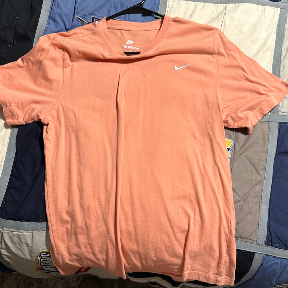 Men’s Nike shirt
